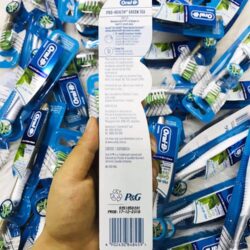 Bàn chải đánh răng Oral-B Pro-Health Green Tea 11 ban chai danh rang oral b pro health green tea kc