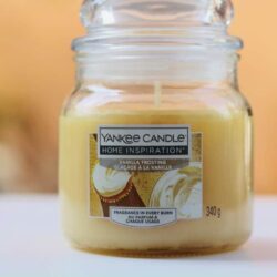 Nến thơm Yankee Candle Vanilla Frosting 340g 6 nen thom yankee candle vanilla frosting 340g ka