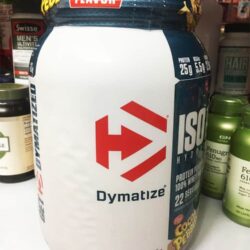 sua tang co dymatize iso100 hydrolyzed protein powder 725g cocoa pebbles kc