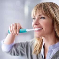 Bàn chải đánh răng sạc điện Philips Sonicare ProtectiveClean 4100 Blue 9 ban chai danh rang sac dien philips sonicare protectiveclean 4100 blue kd