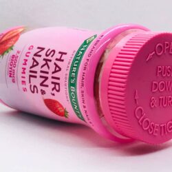 keo deo lam dep da mong va toc natures bounty hair skin nails gummies 80 vien knc