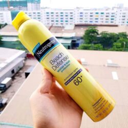 Xịt chống nắng Neutrogena Beach Defense SPF60+ 240g 8 xit chong nang neutrogena beach defense spf60 240g kc