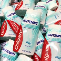 kem danh rang colgate whitening crystal mint liquid gel 130g kd
