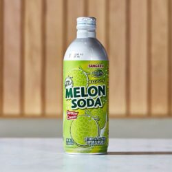 Thùng nước ngọt Soda Nhật Sangaria Melon Soda vị dưa lưới 500ml x24 chai 13 nuoc ngot soda nhat sangaria melon soda vi dua luoi 500ml kc