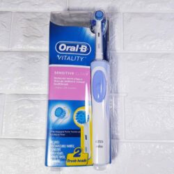 Bàn chải đánh răng sạc điện Oral-B Vitality Sensitive Clean kèm đầu thay 10 ban chai danh rang sac dien oral b vitality sensitive clean kem dau thay ka