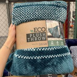 Chăn (mền) Eco Plush Throw 152 x 177cm (Xanh lá) 8 chan men eco plush throw 152 x 177cm xanh la kc