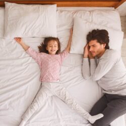 Kẹo dẻo giúp bé ngủ ngon, tăng sức đề kháng Natrol Kids Sleep+ Immune Health Gummies 50 viên (Vị dâu) 12 keo deo giup be ngu ngon tang suc de khang natrol kids sleep immune health gummies 50 vien vi dau kf