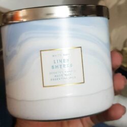 Nến thơm 3 tim Bath & Body Works White Barn Linen Sheets 411g 8 nen thom 3 tim bath body works white barn linen sheets 411g kc