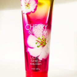 Sữa dưỡng thể Bath & Body Works Cherry Blossom Ultra Shea Body Cream 226g 8 sua duong the bath body works cherry blossom ultra shea body cream 226g kka