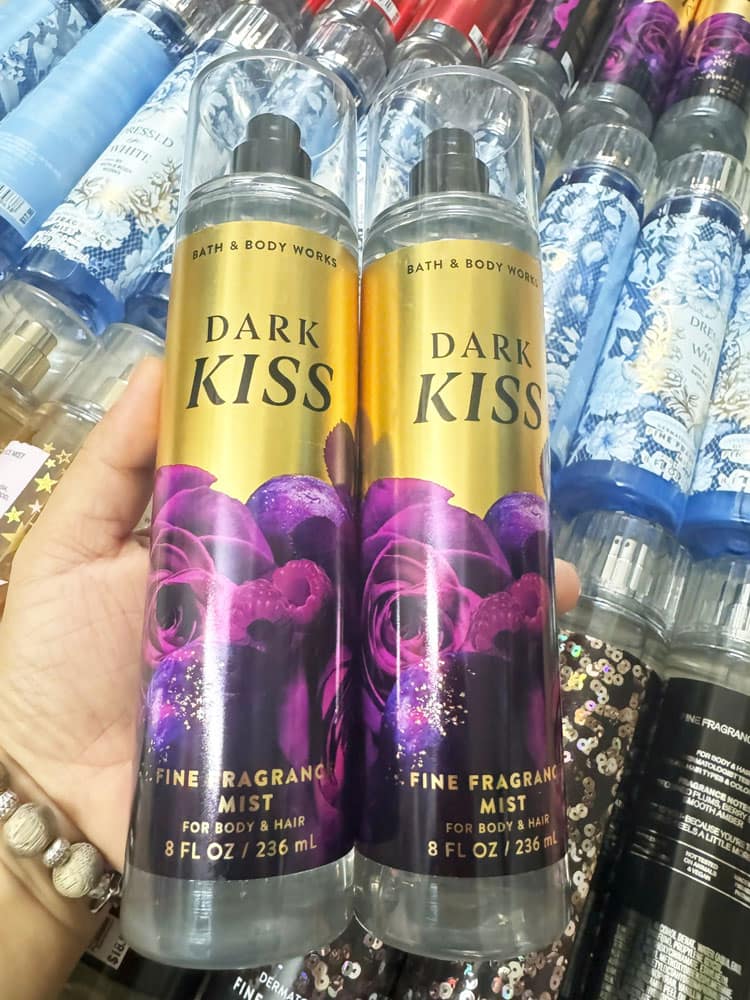 Xịt thơm Bath & Body Works Dark Kiss Fine Fragrance Mist 236ml - Ảnh 2