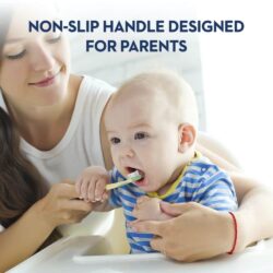 Combo kem và bàn chải đánh răng cho bé Crest Training Toothpaste Kit Disney Baby 45g 9 combo kem va ban chai danh rang cho be crest training toothpaste kit disney baby 45g ka