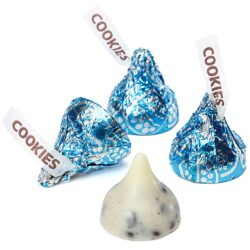Socola trắng vụn Cookies Hershey’s Kisses Cookies ‘N’ Creme 315g 10 socola trang vun cookies hersheys kisses cookies n creme 315g kc