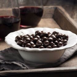 keo chocolate den brookside nhan qua viet quat acai blueberry 198g kc