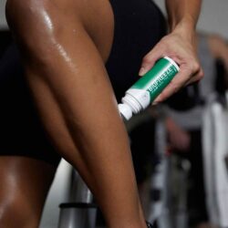 set dau lanh xoa bop giam dau nhanh biofreeze roll on 89ml x2 kf