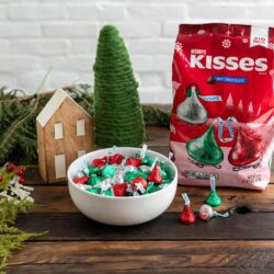 Socola sữa Hershey’s Kisses Milk Chocolate Holiday 1.47kg 10 socola sua hersheys kisses milk chocolate holiday 1 47kg kc