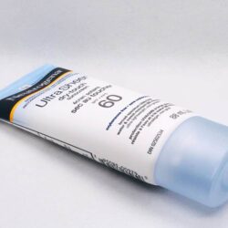 kem chong nang neutrogena ultra sheer dry touch sunscreen spf60 88ml ka