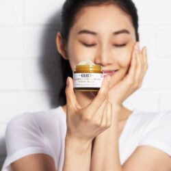 Kem dưỡng hoa cúc Kiehl's Calendula Serum Infused Water Cream 50ml 13 kem duong hoa cuc kiehls calendula serum infused water cream 50ml ke