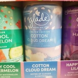 Set máy xịt thơm phòng tự động Glade chạy pin + 3 chai tinh dầu (Watermelon, Cotton, Lilac) 14 set may xit thom phong tu dong glade chay pin 3 chai tinh dau watermelon cotton lilac kb