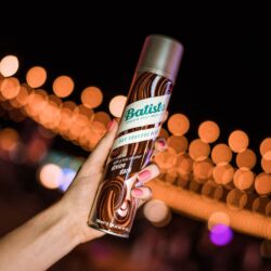 Dầu gội khô Batiste Divine Dark Dry Shampoo Plus 200ml 9 dau goi kho batiste divine dark dry shampoo plus 200ml kb