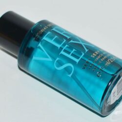Xịt thơm Victoria’s Secret Very Sexy Sea Fragrance Mist 75ml 9 xit thom victorias secret very sexy sea fragrance mist 75ml ke