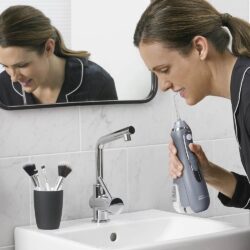 Máy tăm nước cầm tay Waterpik Cordless Advanced Water Flosser (Gray) 16 may tam nuoc cam tay waterpik cordless advanced water flosser gray ka