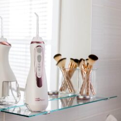 Máy tăm nước cầm tay Waterpik Cordless Advanced Water Flosser (White Pink) 25 may tam nuoc cam tay waterpik cordless advanced water flosser white pink ko