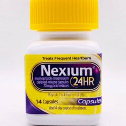 Viên uống cắt cơn đau dạ dày, ợ nóng Nexium 24hr 14 Capsules (Hộp lẻ nắp vàng) 5 vien uong cat con dau da day o nong nexium 24hr 14 capsules hop le nap vang ka