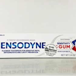 Kem đánh răng Sensodyne Sensitivity & Gum Whitening 96.4g 10 kem danh rang sensodyne sensitivity gum whitening 96 4g ke