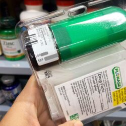 Xịt chống dị ứng Flonase Allergy Relief Nasal Spray 11.1ml 10 xit chong di ung flonase allergy relief nasal spray 11 1ml kd