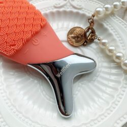 Máy rửa mặt con cá WellDerma Cleansing Fish (Đỏ) 17 may rua mat wellderma cleansing fish do ki