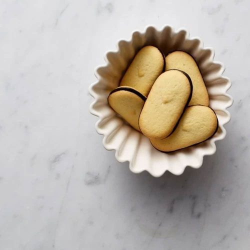 Bánh quy socola đen Pepperidge Farm Milano Double Dark Chocolate Cookies 834g 23 banh quy socola den pepperidge farm milano double dark chocolate cookies 834g kf