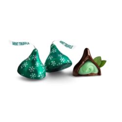 Socola đen nhân socola bạc hà Hershey’s Kisses Mint Truffle Dark Chocolate 255g 14 socola den nhan socola bac ha hersheys kisses mint truffle dark chocolate 255g ke