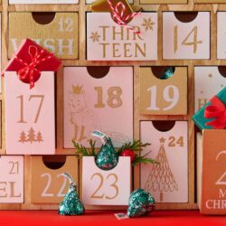 Socola đen nhân socola bạc hà Hershey’s Kisses Mint Truffle Dark Chocolate 255g 17 socola den nhan socola bac ha hersheys kisses mint truffle dark chocolate 255g kh