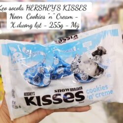 Socola trắng vụn Cookies Hershey’s Kisses Cookies ‘N’ Creme 255g 8 socola trang vun cookies hersheys kisses cookies n creme 255g ka