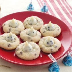 Socola trắng vụn Cookies Hershey’s Kisses Cookies ‘N’ Creme 255g 13 socola trang vun cookies hersheys kisses cookies n creme 255g ke