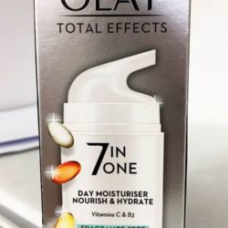Kem dưỡng ẩm chống lão hóa ban ngày Olay Total Effects 7 in One Day Moisturizer 50ml (Không mùi) UK 4 kem duong am chong lao hoa ban ngay olay total effects 7 in one day moisturizer 50ml khong mui uk ka