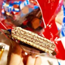 Bánh xốp nhân kem Loacker Minis (Hazelnut, Vanilla, Chocolate) 80 Pieces 13 banh xop nhan kem loacker minis hazelnut vanilla chocolate 80 pieces 260925 ke