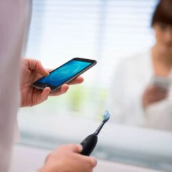 Bàn chải đánh răng điện Philips Sonicare DiamondClean Smart Electric Black 9500 12 ban chai danh rang dien philips sonicare diamondclean smart electric black 9500 kd