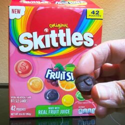 Kẹo trái cây Skittles Original Fruit Snacks 952g Hộp 42 gói 16 keo trai cay skittles original fruit snacks 952g hop 42 goi 271224 ki