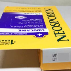 kem mo khang viem xoa diu nhanh neosporin lidocaine ointment 142g 190225 kd