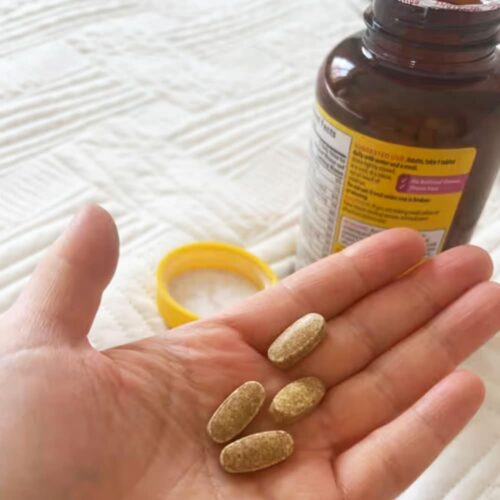 Vitamin cho bà bầu Nature Made Prenatal Multi Folic Acid 50 Tablets 7 vitamin cho ba bau nature made prenatal multi folic acid 50 tablets 120925 kf