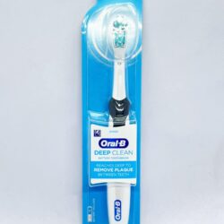 ban chai dung pin oral b deep clean toothbrush black 250326 ka