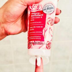 Sữa rửa mặt tẩy tế bào chết St.Ives Micro-Exfoliant Rose Water & Aloe 170g 9 sua rua mat tay te bao chet stives micro exfoliant rose water aloe 170g 240326 kg